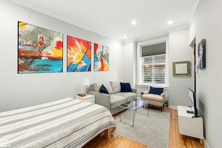 2 Charles St Unit 1, New York, NY 10014