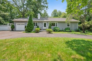 1707 Valley Rd, Millington, NJ 07946