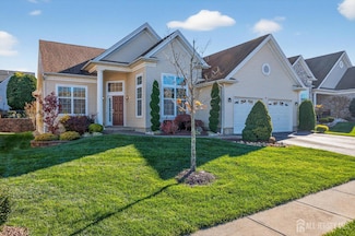 24 Fisher Island Ct, Monroe, NJ 08831