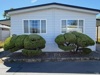 8317 Blue Spruce Way, Windsor, CA 95492