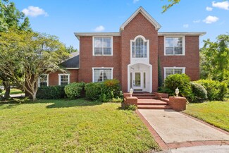 408 Emerald Ct, Mary Esther, FL 32569