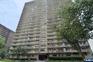 285 Aycrigg Ave Unit 22, Passaic, NJ 07055