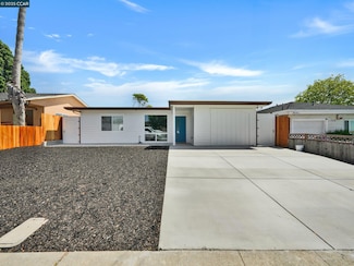 712 Banks Dr, San Pablo, CA 94806