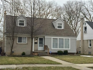 23110 Church St, Oak Park, MI 48237