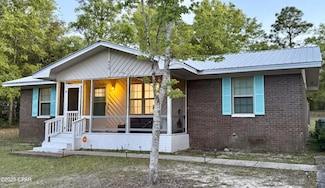 450 Roberts Dr, Defuniak Springs, FL 32433