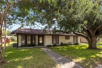 1414 E Ailsie Ave, Kingsville, TX 78363