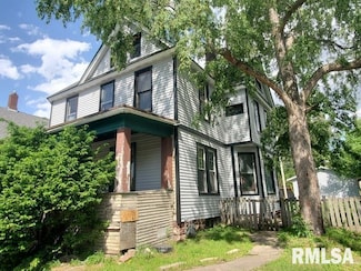 1043 19th St, Rock Island, IL 61201