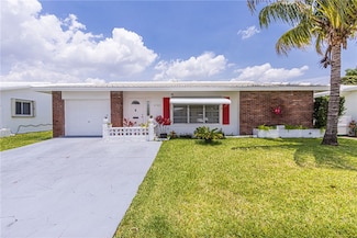 6707 NW 70th St, Tamarac, FL 33321