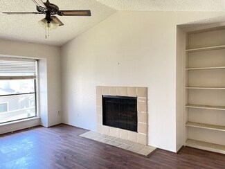 6701 Sands Point Dr Unit 19, Houston, TX 77074
