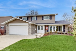 135 W Beech Dr, Schaumburg, IL 60193