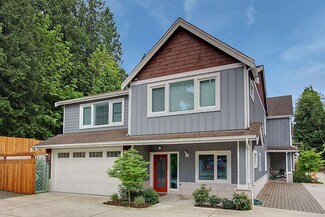 10409 NE 17th St, Bellevue, WA 98004