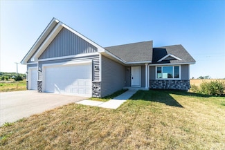 922 Prestwick Dr, Belle Plaine, MN 56011