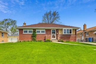 8236 W Berwyn Ave, Chicago, IL 60656