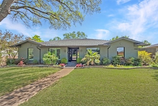 10862 Carissa Dr, Dallas, TX 75218