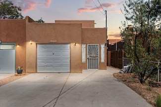 2215 New York Ave SW Unit A, Albuquerque, NM 87104