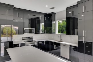 118 Green Pine Park, Rotonda West, FL 33947