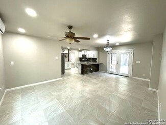 110 Chesswood Dr, San Antonio, TX 78228