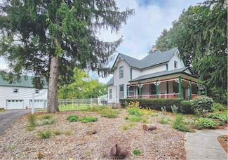 3019 N Ringwood Rd, McHenry, IL 60050