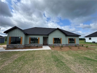 1116 30th St E, Valley, AL 36854