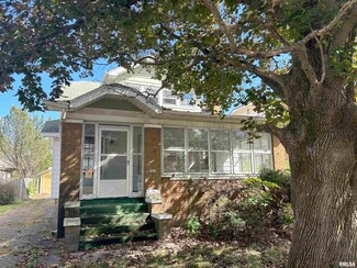 2910 N Sheridan Rd, Peoria, IL 61604
