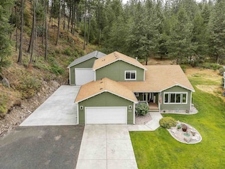 5981 Blackstone Way, Nine Mile Falls, WA 99026