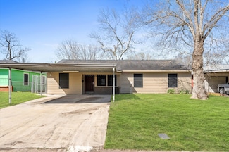 5647 Belmark St, Houston, TX 77033