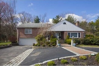 515 Dudley Rd, Newton Center, MA 02459