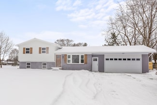 7417 Magnolia Dr, Jenison, MI 49428