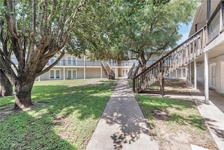 3900 Old College Rd Unit 17, Bryan, TX 77801