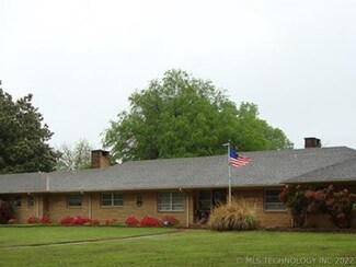 1410 E 9th St, Okmulgee, OK 74447