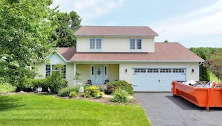2 Delaware Dr, Fredericktown, OH 43019