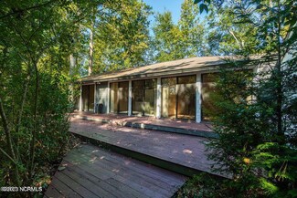 409 Friendly Rd, Morehead City, NC 28557