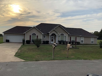 1913 N 12th St, Augusta, AR 72006