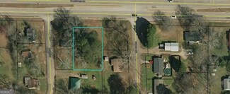1804 W Mcintosh Rd, Griffin, GA 30223