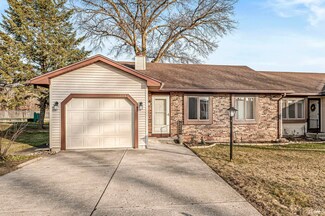 1734 Lowell Wood W, Mishawaka, IN 46545