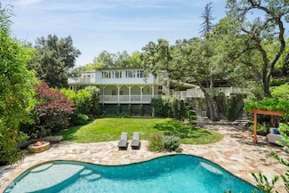 1550 Scenic Dr, Pasadena, CA 91103