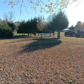 85 Silver Fox Trail, Linn Valley, KS 66040