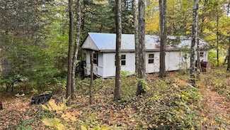 407 Swartekill Rd, Highland, NY 12528