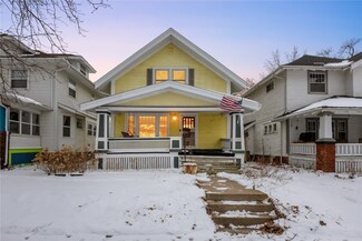 1941 Grande Ave SE, Cedar Rapids, IA 52403