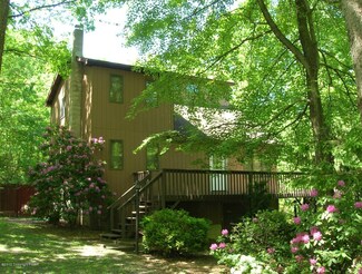 611 Milton Ln, Ross Township, PA 18353