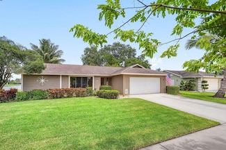 129 Parkwood Dr, Royal Palm Beach, FL 33411