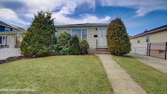 172 Kensington Ave, Staten Island, NY 10305
