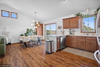 50 Robin Ln, Hudson, WI 54016