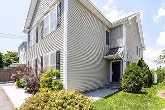 60 Valley Rd Unit B, Cos Cob, CT 06807