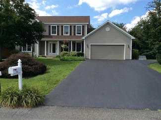 253 Longhouse Ln, Slingerlands, NY 12159