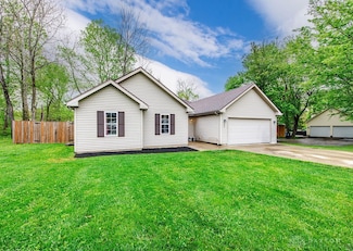 557 Lakengren Dr, Eaton, OH 45320