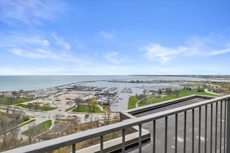 1919 N Summit Ave, Milwaukee, WI 53202