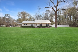 194 Dana Dr, Jesup, GA 31545