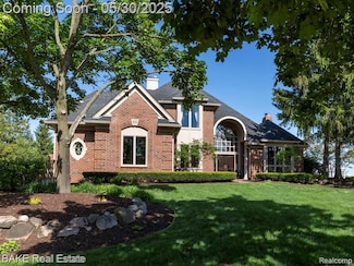966 McDonald Dr, Northville, MI 48167