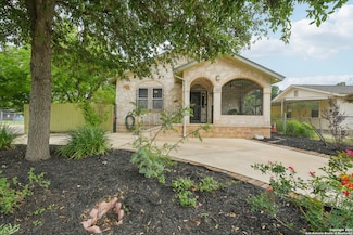 1923 W Pyron Ave, San Antonio, TX 78211